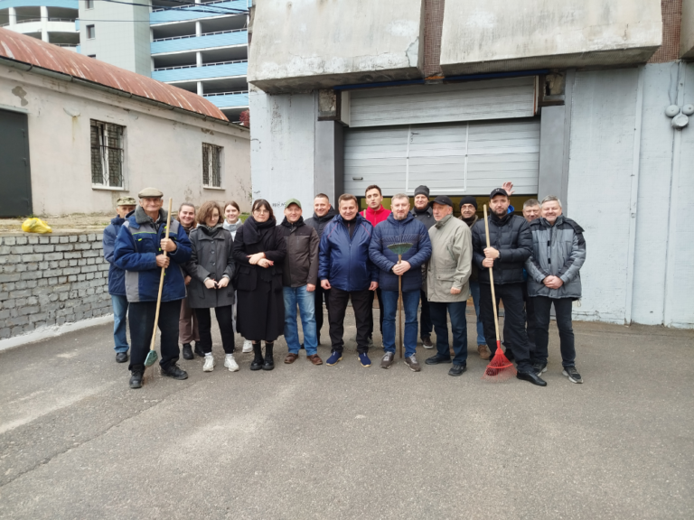 Cотрудники ОАО «НИИЭВМ» приняли участие в общегородском субботнике